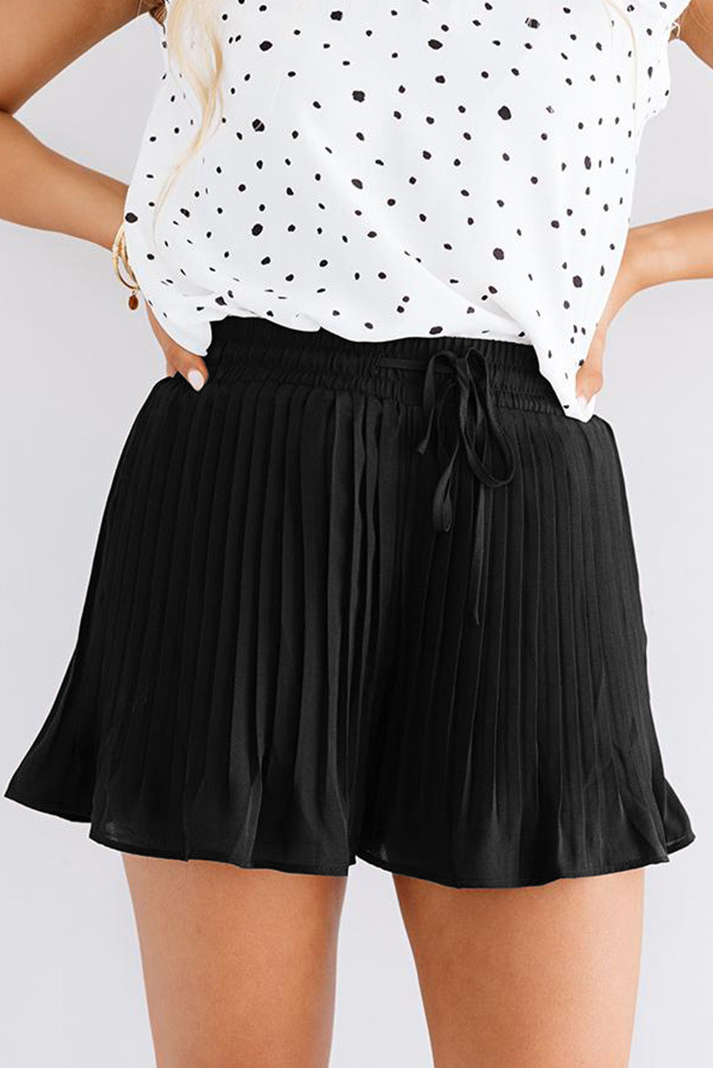 Black Drawstring Waist Flowy Pleated Shorts