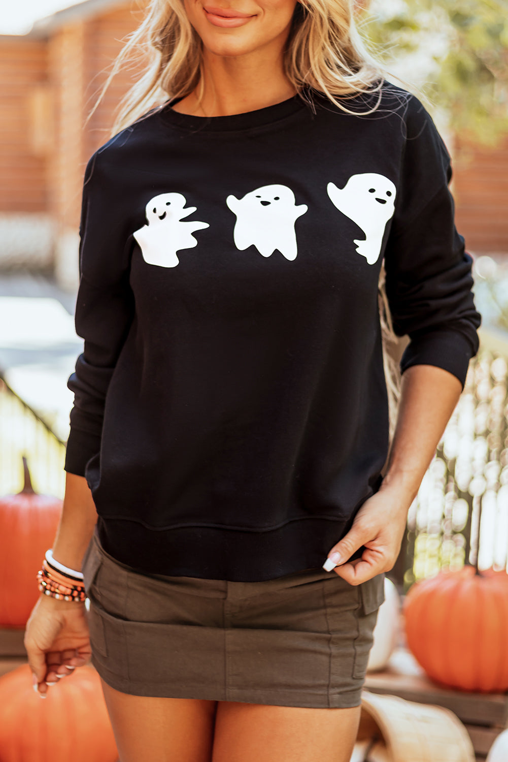 Black Halloween Ghosts Print Round Neck Sweatshirt