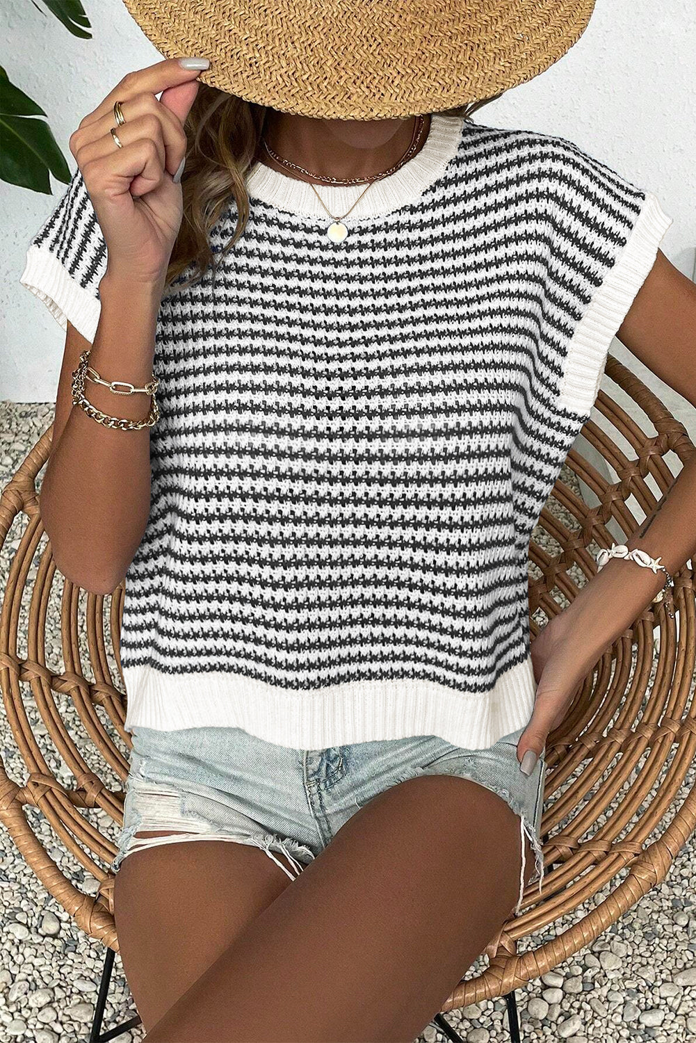 Black Stripe Ribbed Trim Loose Fit Knitted Sweater Vest